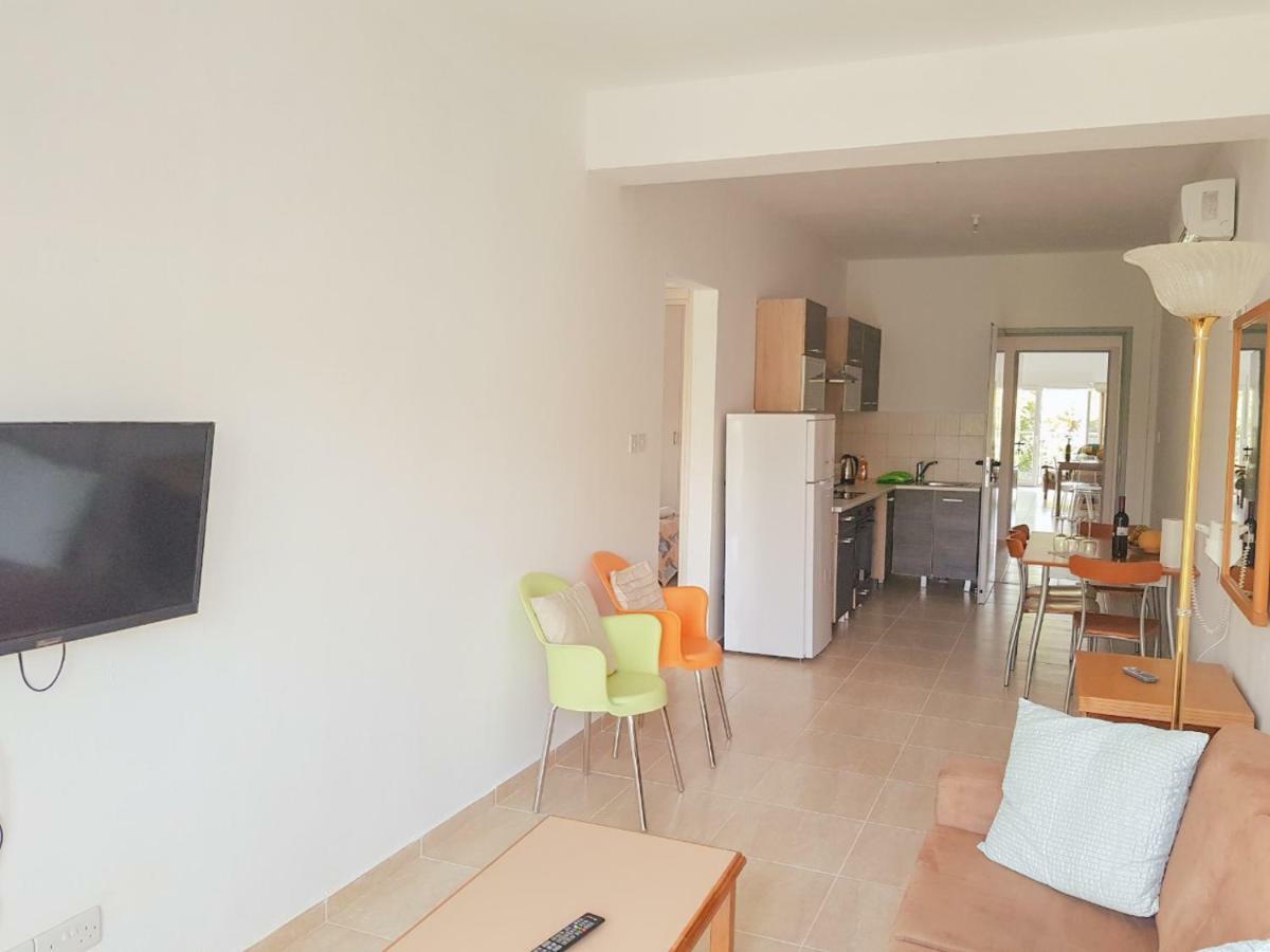 Paphos Apartments 外观 照片